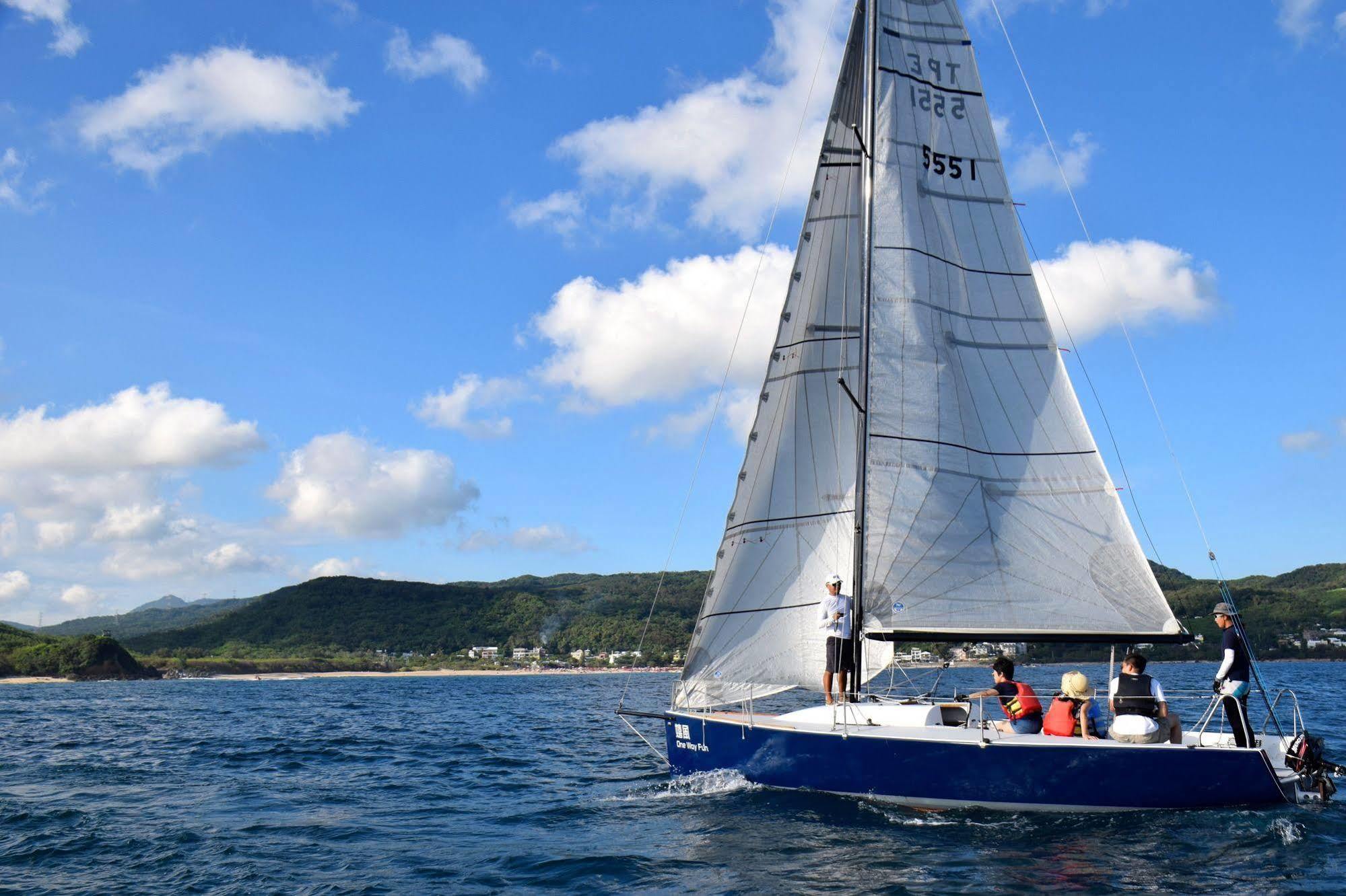 Fun Wind Sailing Hostel Nam Loan Ngoại thất bức ảnh